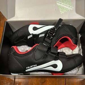 Peloton cycling shoes size 39